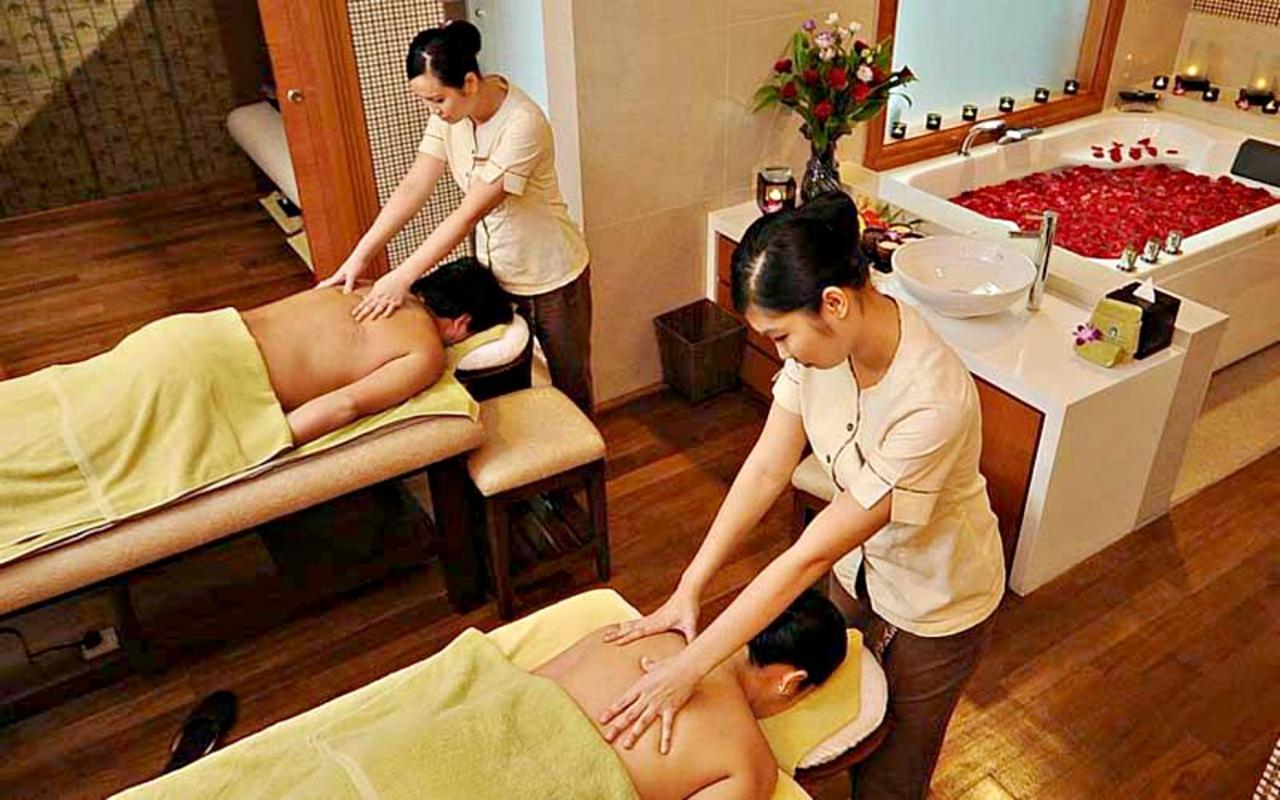 Отель Royale Chulan Куала-Лумпур Экстерьер фото Thai massage