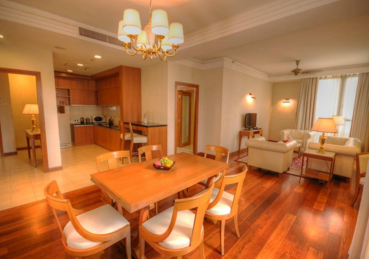 Отель Royale Chulan Куала-Лумпур Экстерьер фото A typical apartment