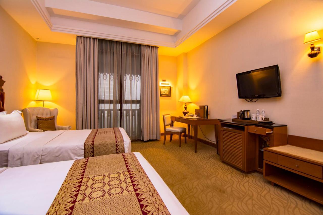 Отель Royale Chulan Куала-Лумпур Экстерьер фото Deluxe Room