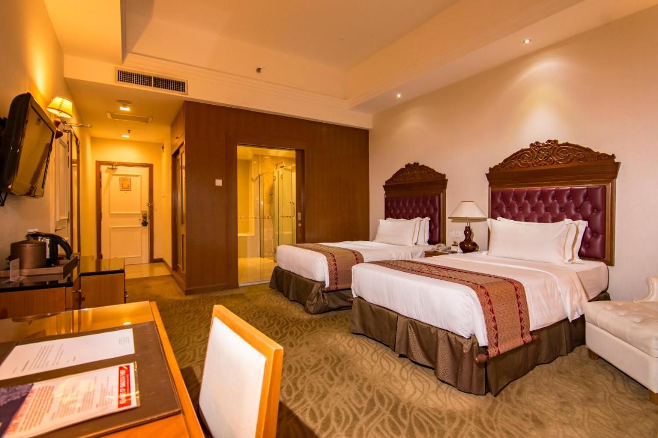 Отель Royale Chulan Куала-Лумпур Экстерьер фото Deluxe Room