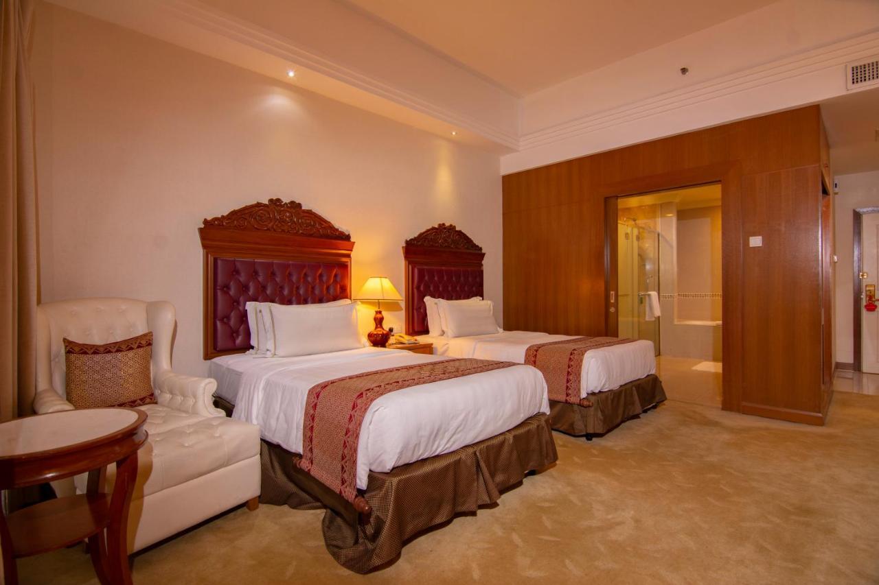 Отель Royale Chulan Куала-Лумпур Экстерьер фото Deluxe Room