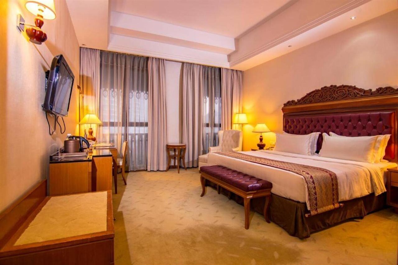 Отель Royale Chulan Куала-Лумпур Экстерьер фото Deluxe Room